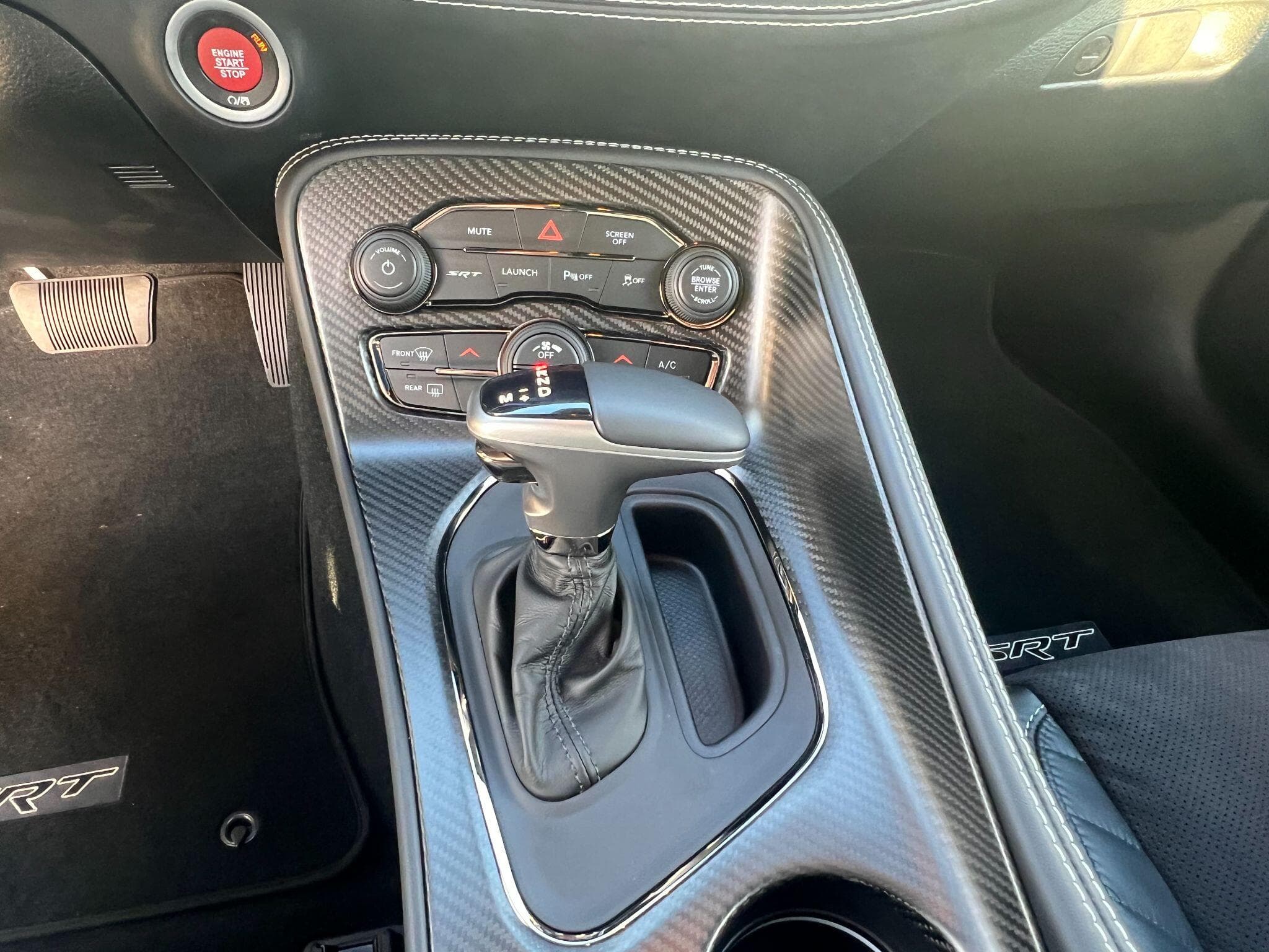 Dodge Challenger - Image 11