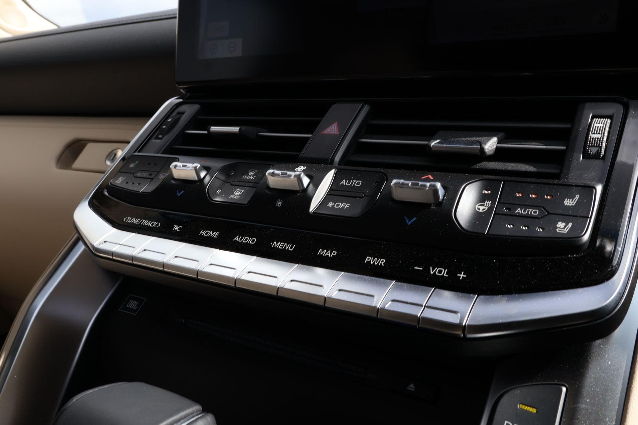 Toyota Land Cruiser - Image 57