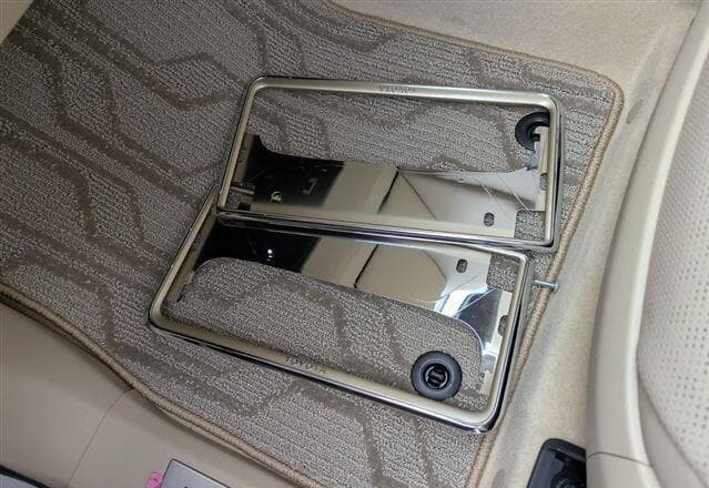 Toyota Land Cruiser - Image 33