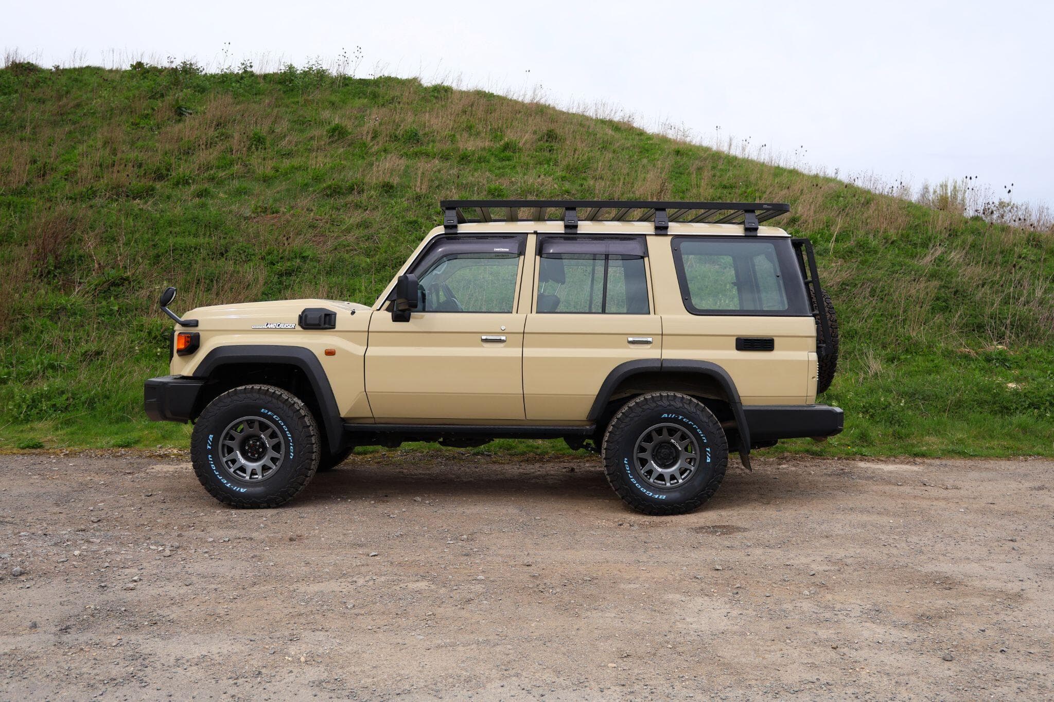 Toyota Land Cruiser - Image 3