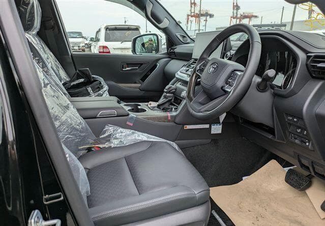 Toyota Land Cruiser - Image 9