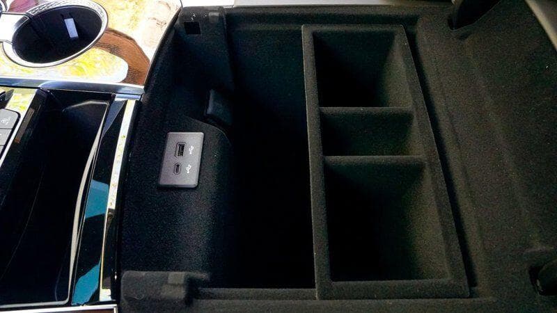 Cadillac Escalade - Image 19