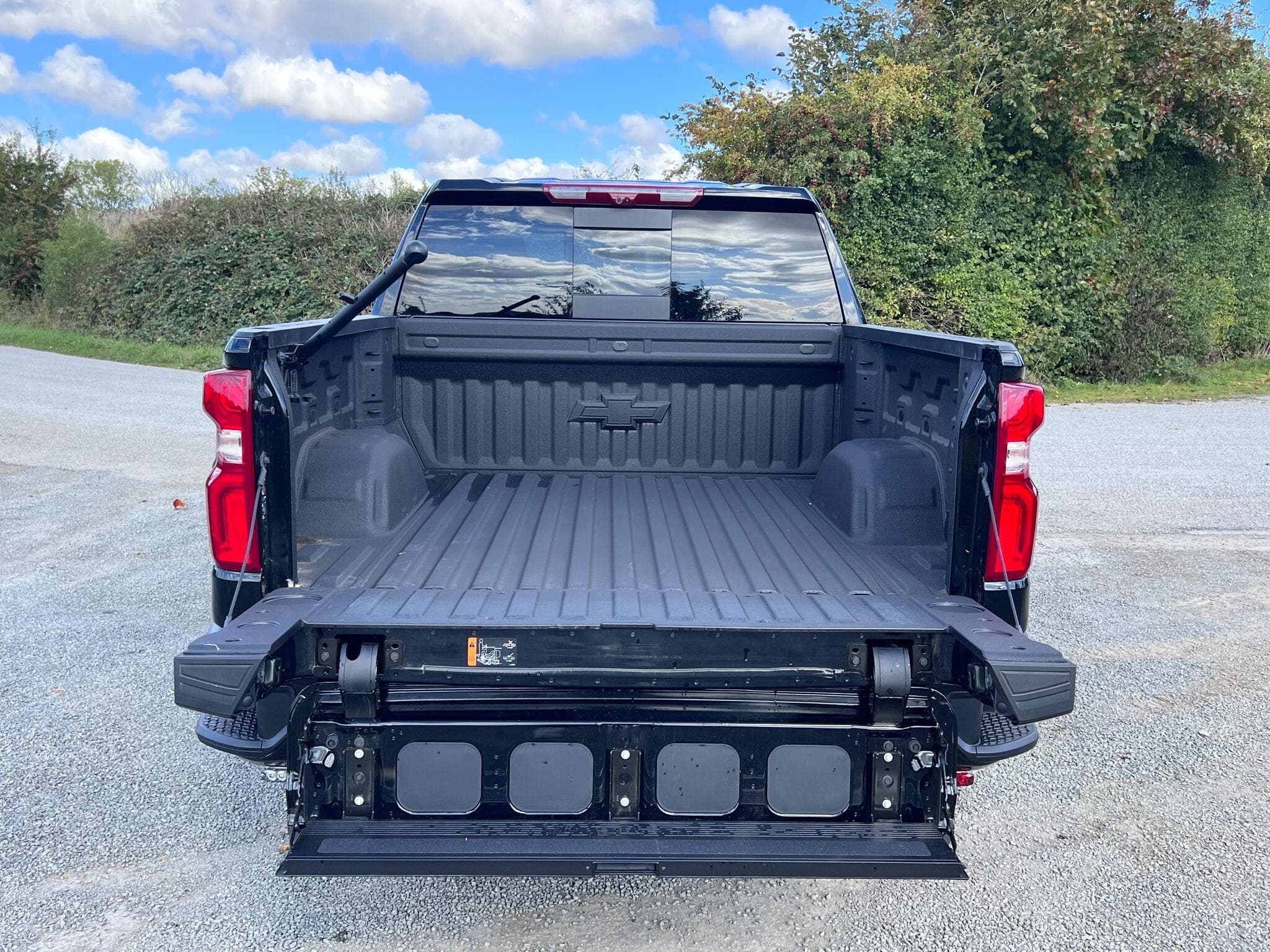 Chevrolet Silverado - Image 42