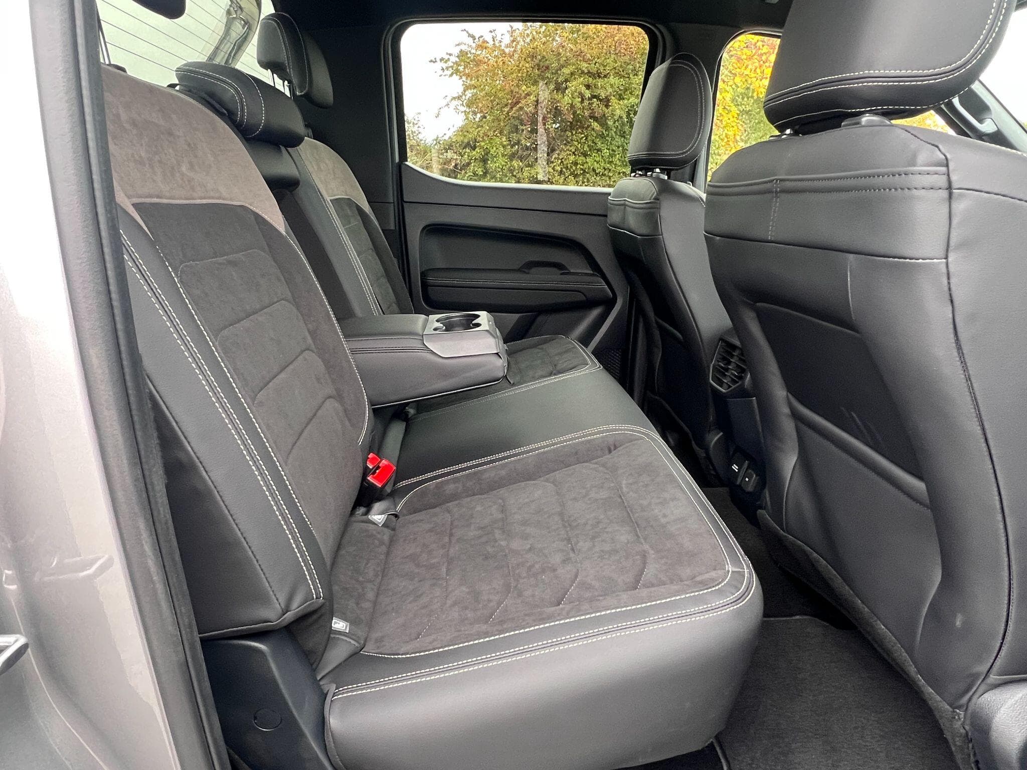 Volkswagen Amarok - Image 24