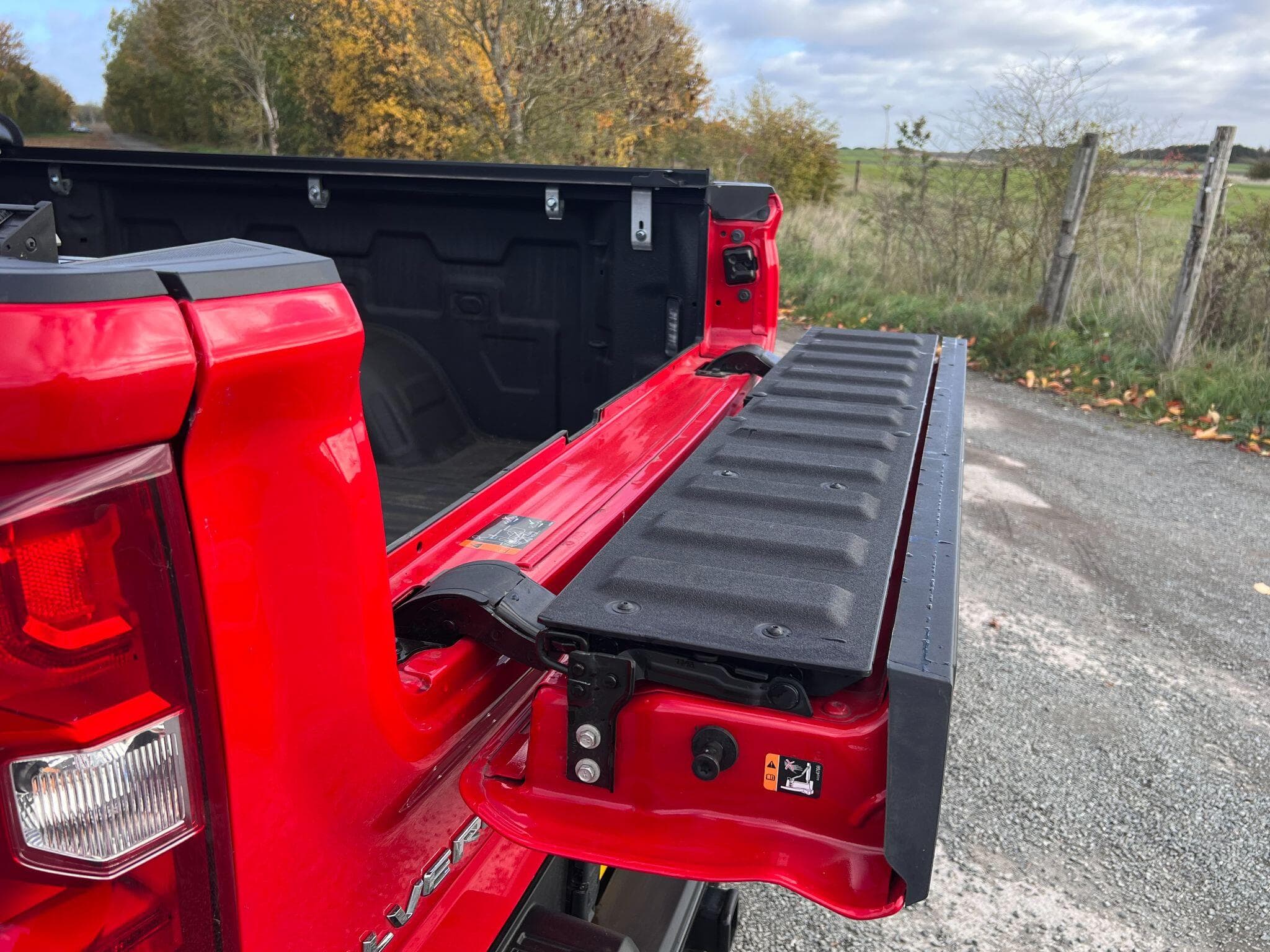 Chevrolet Silverado - Image 41