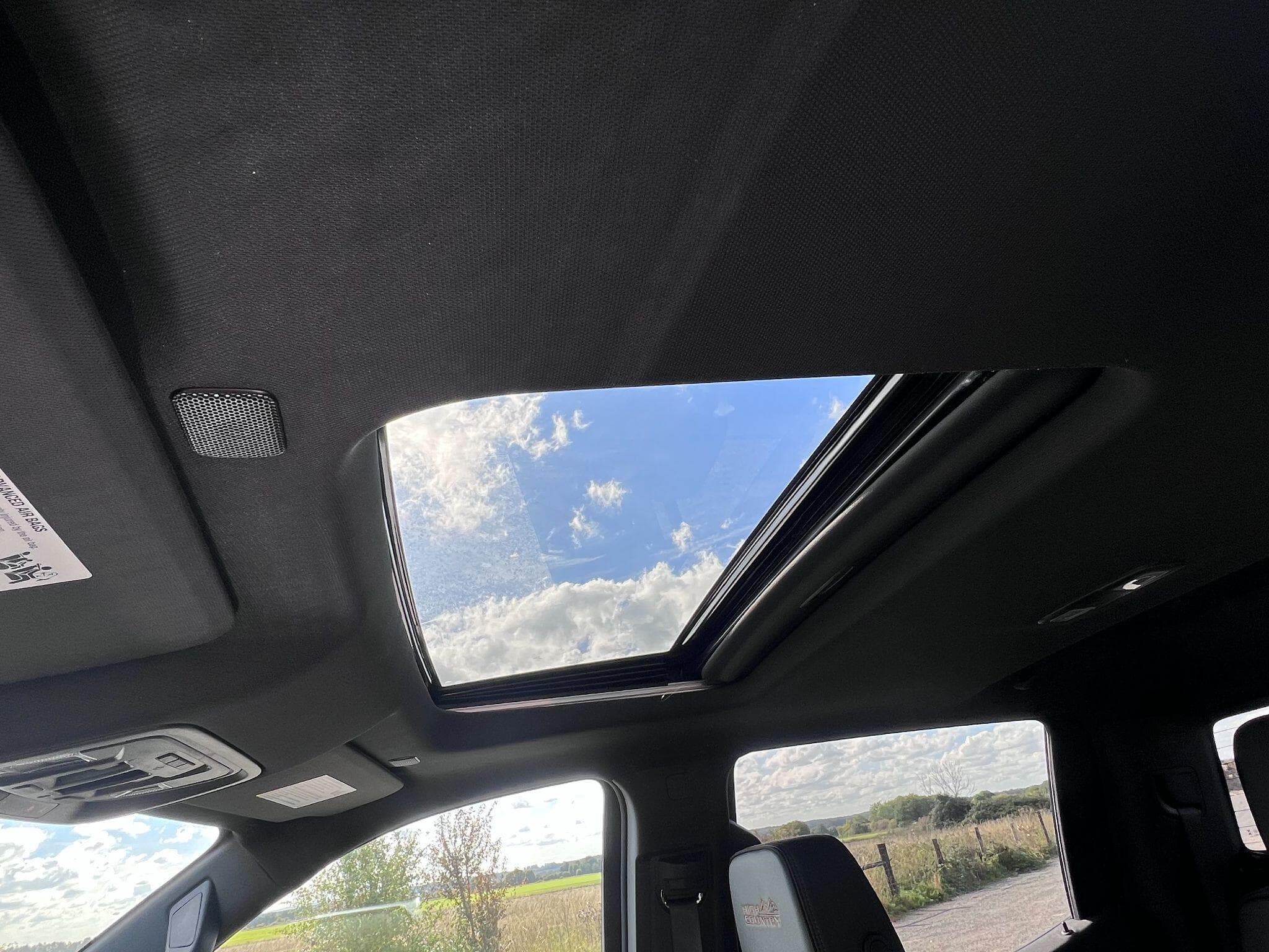 Chevrolet Silverado - Image 31