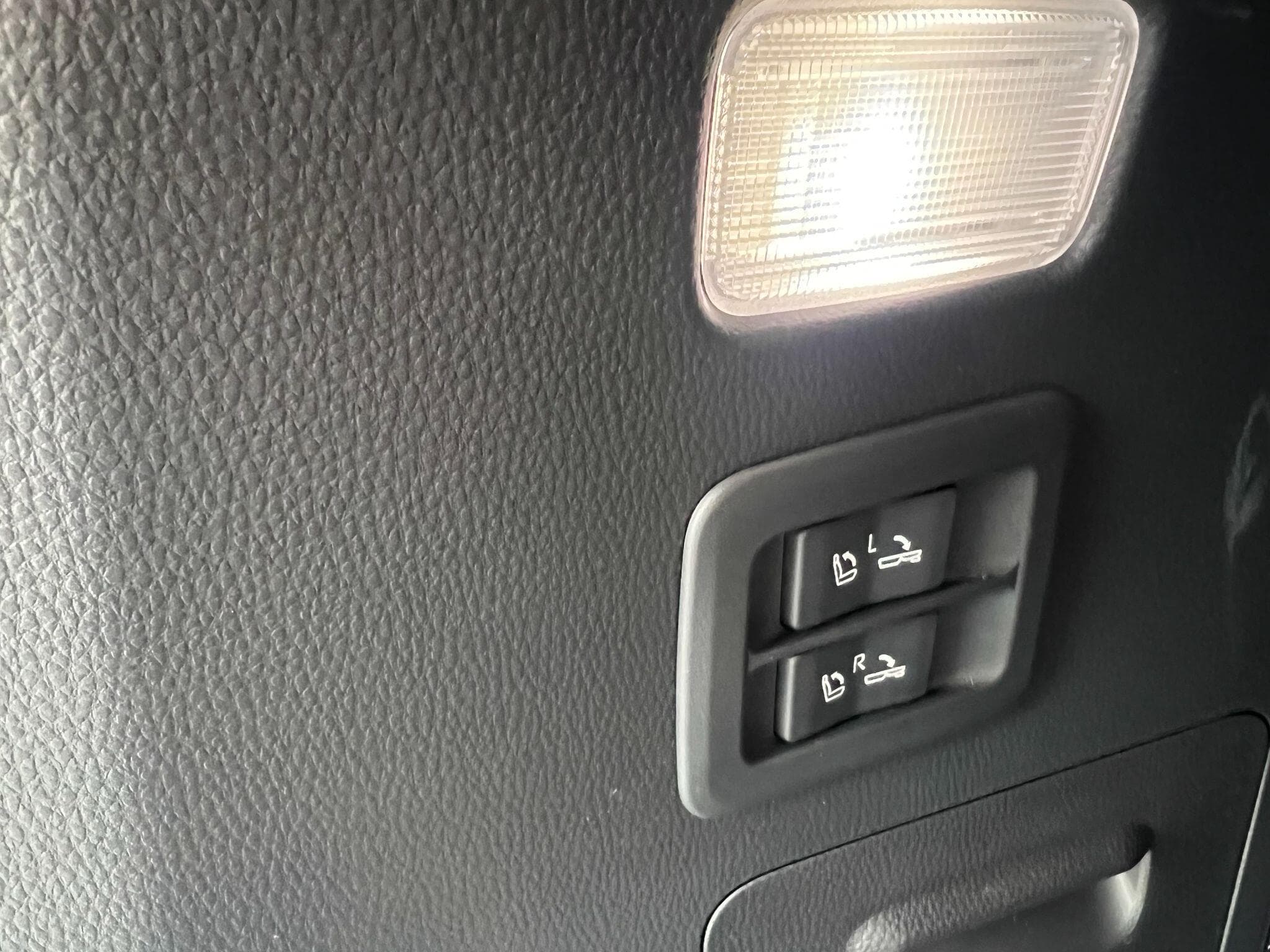 Toyota Land Cruiser - Image 34