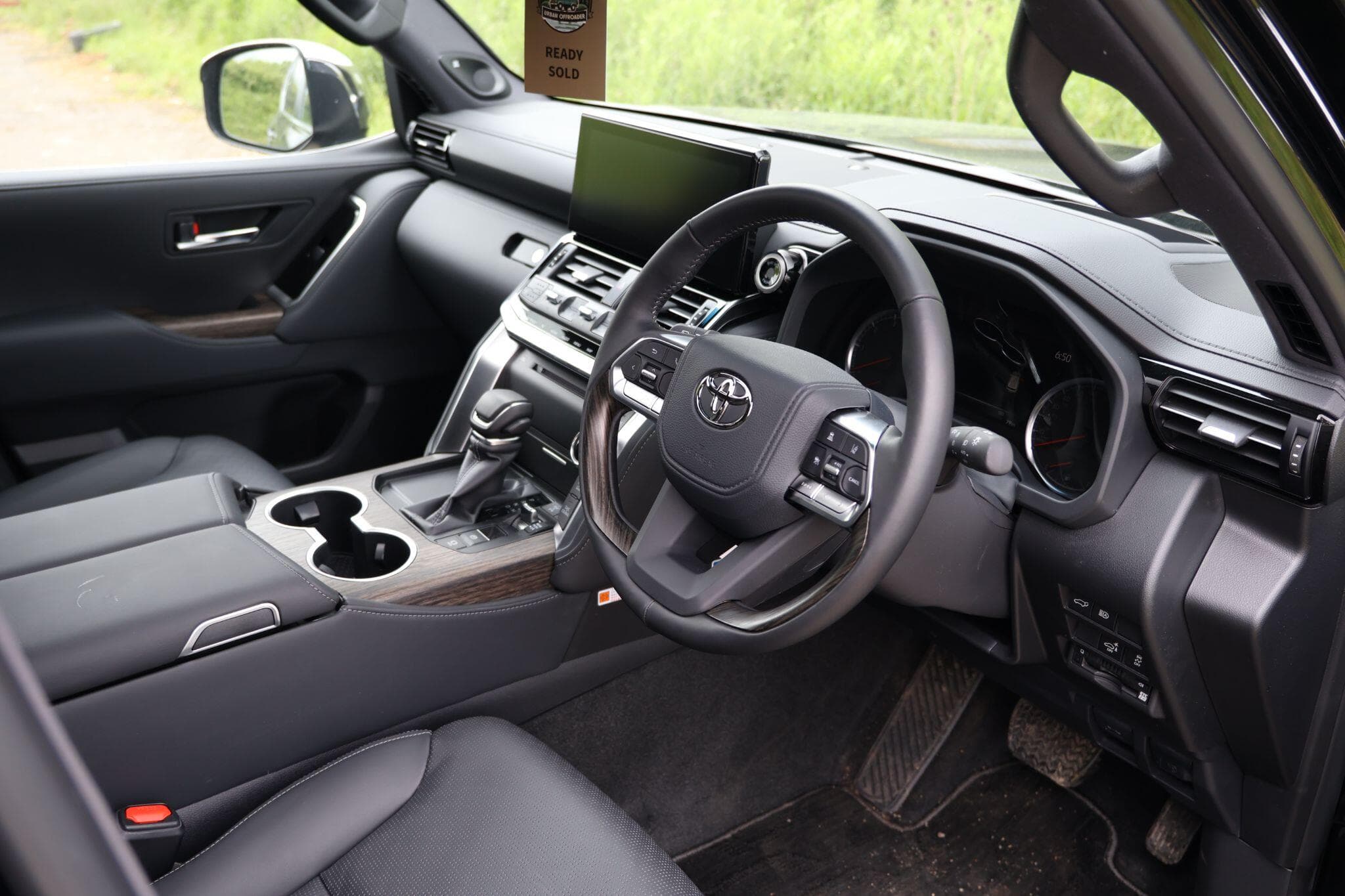 Toyota Land Cruiser - Image 21