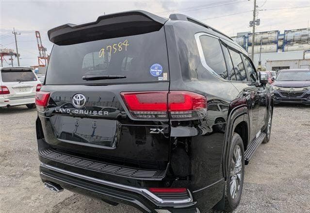 Toyota Land Cruiser - Image 4