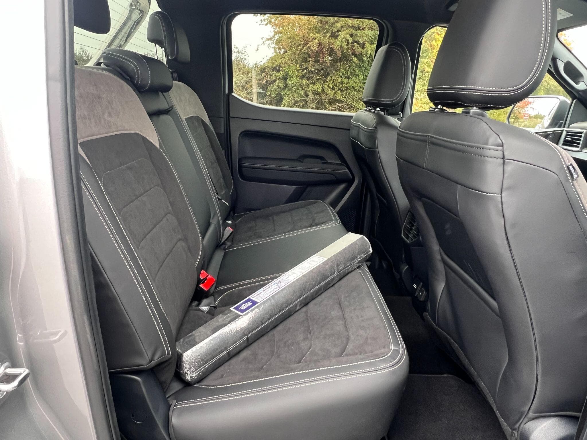 Volkswagen Amarok - Image 23