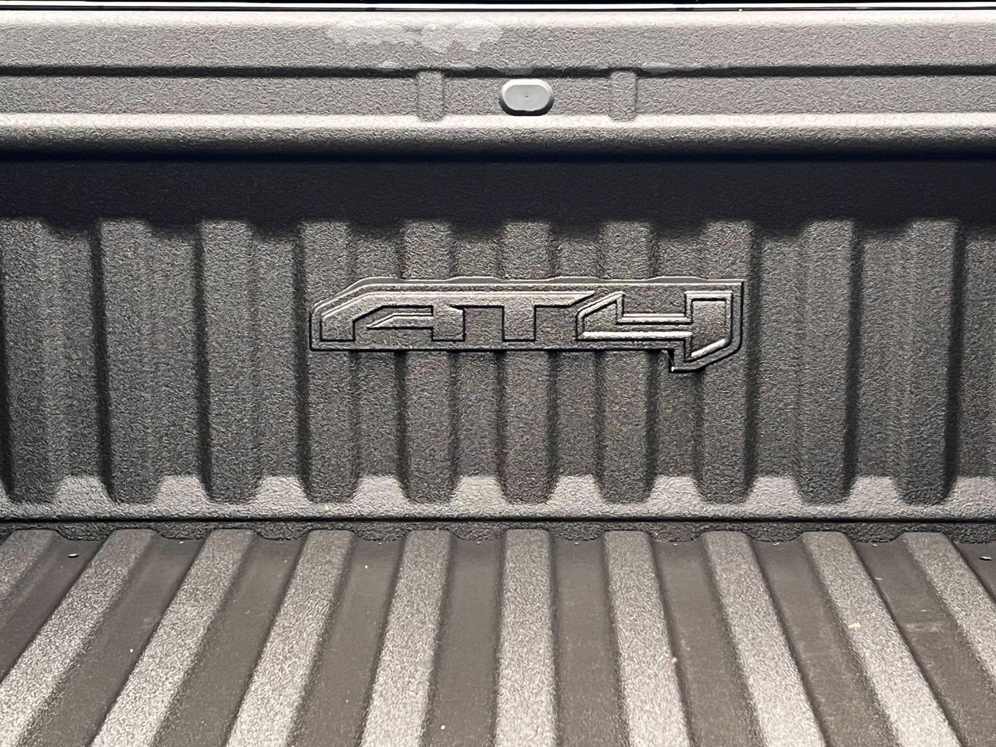 GMC Sierra - Image 20