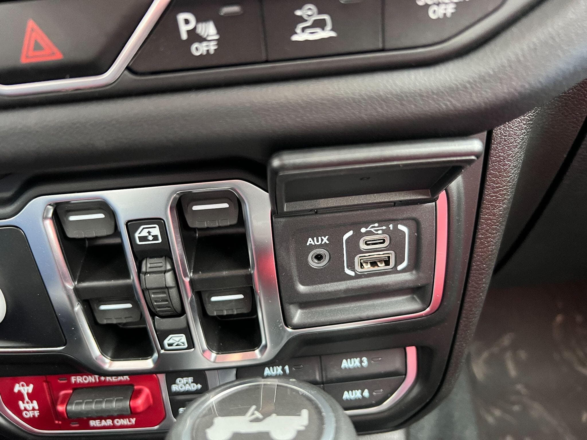 Jeep Wrangler - Image 24