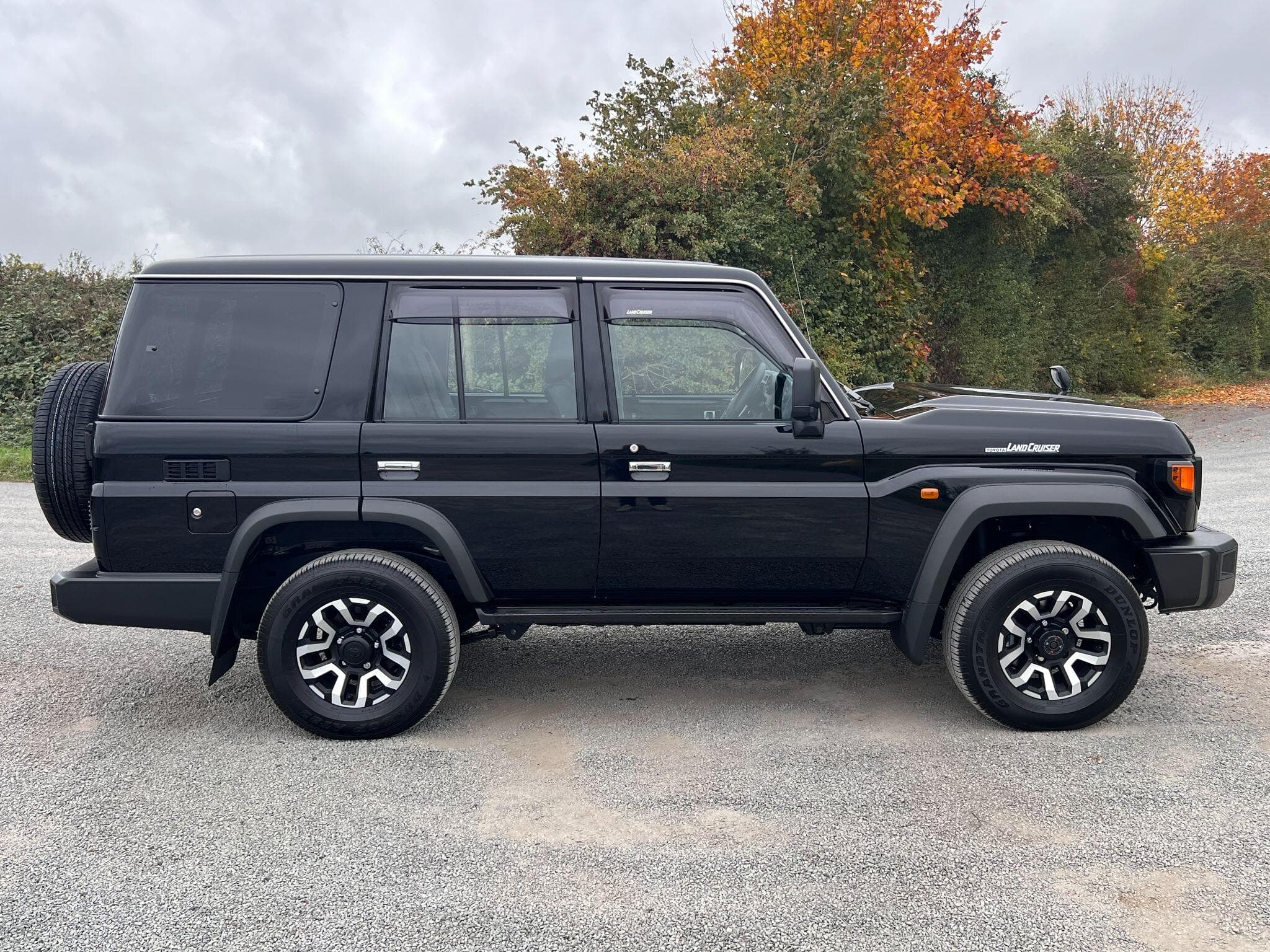 Toyota Land Cruiser - Image 3