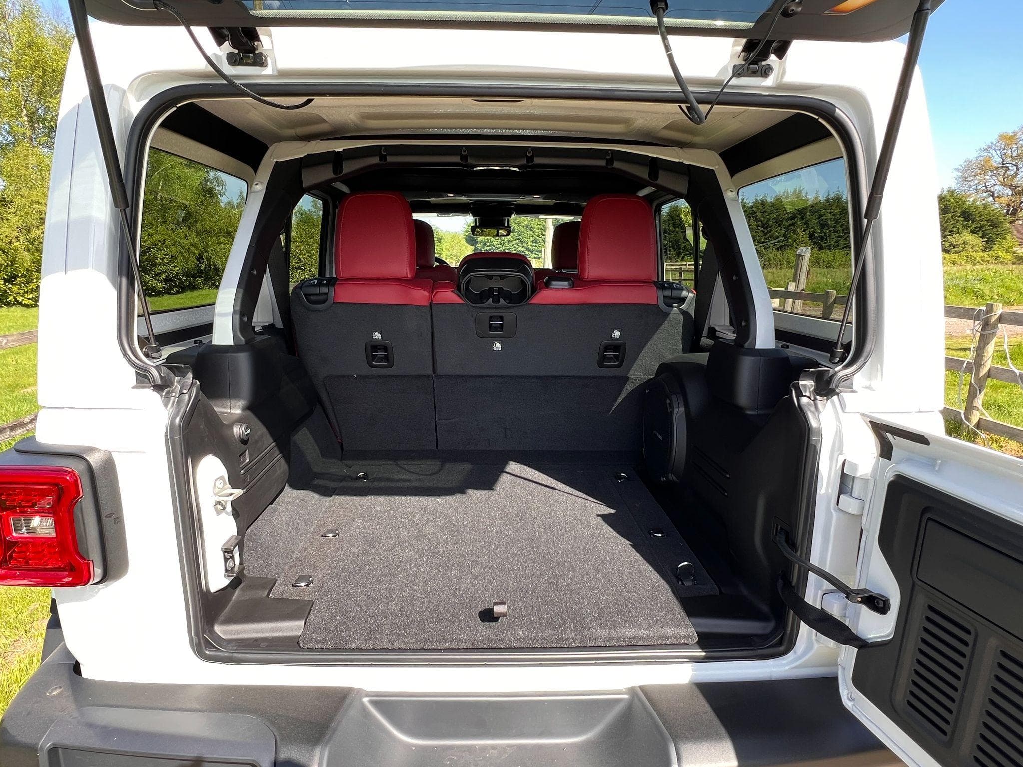 Jeep Wrangler - Image 33