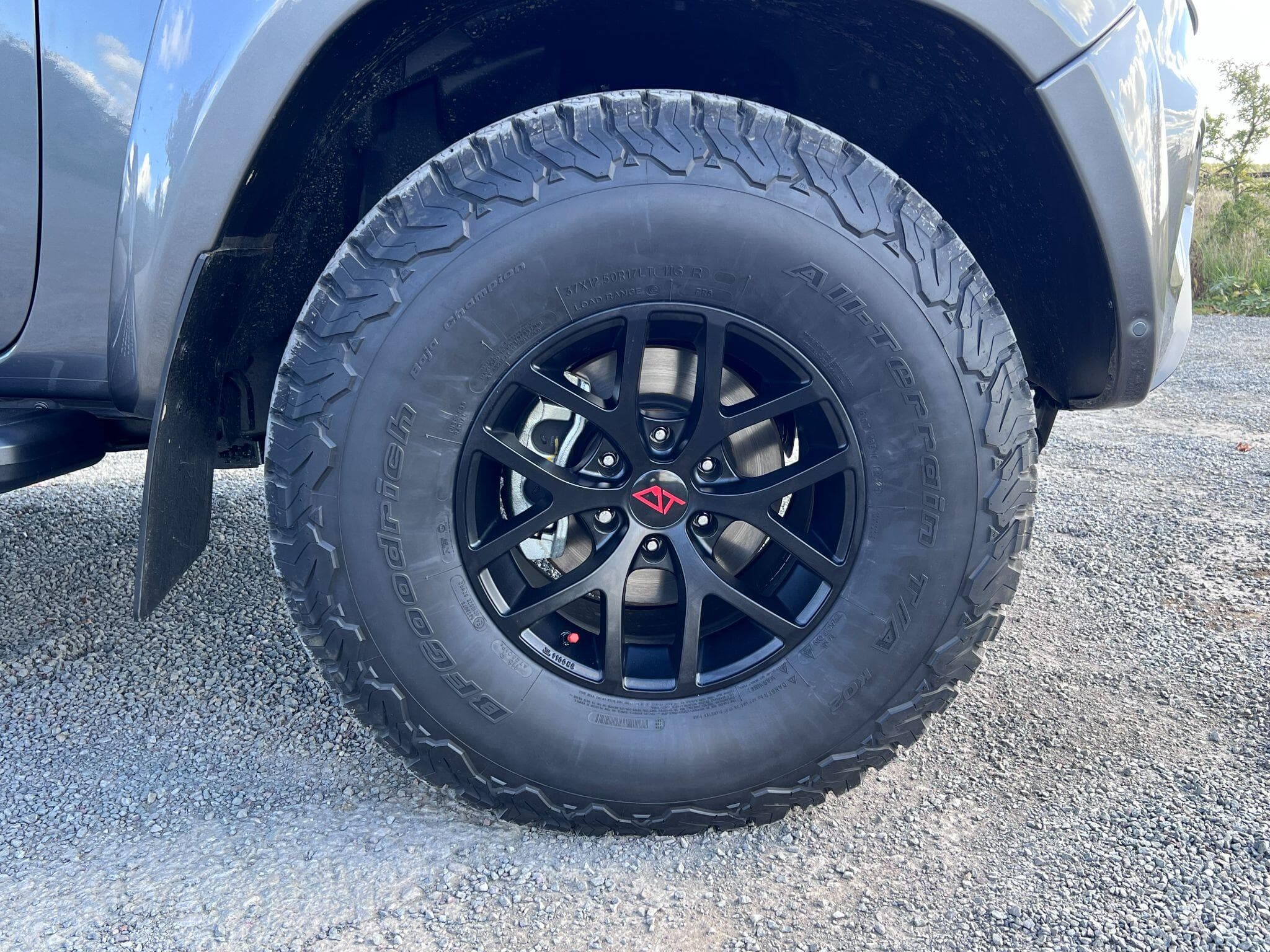 Volkswagen Amarok - Image 8