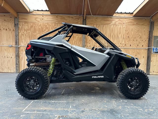 Polaris RZR - Thumbnail 1
