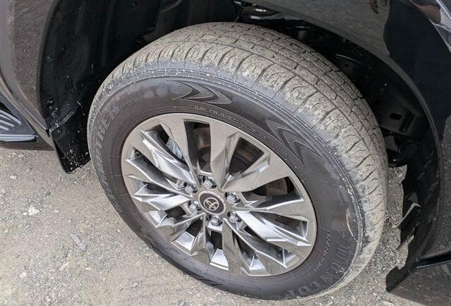 Toyota Land Cruiser - Image 7