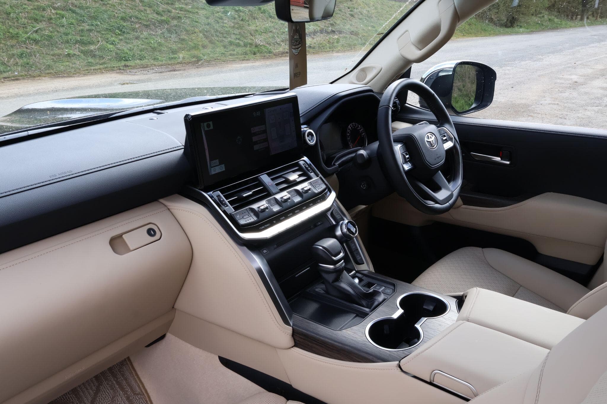 Toyota Land Cruiser - Image 14