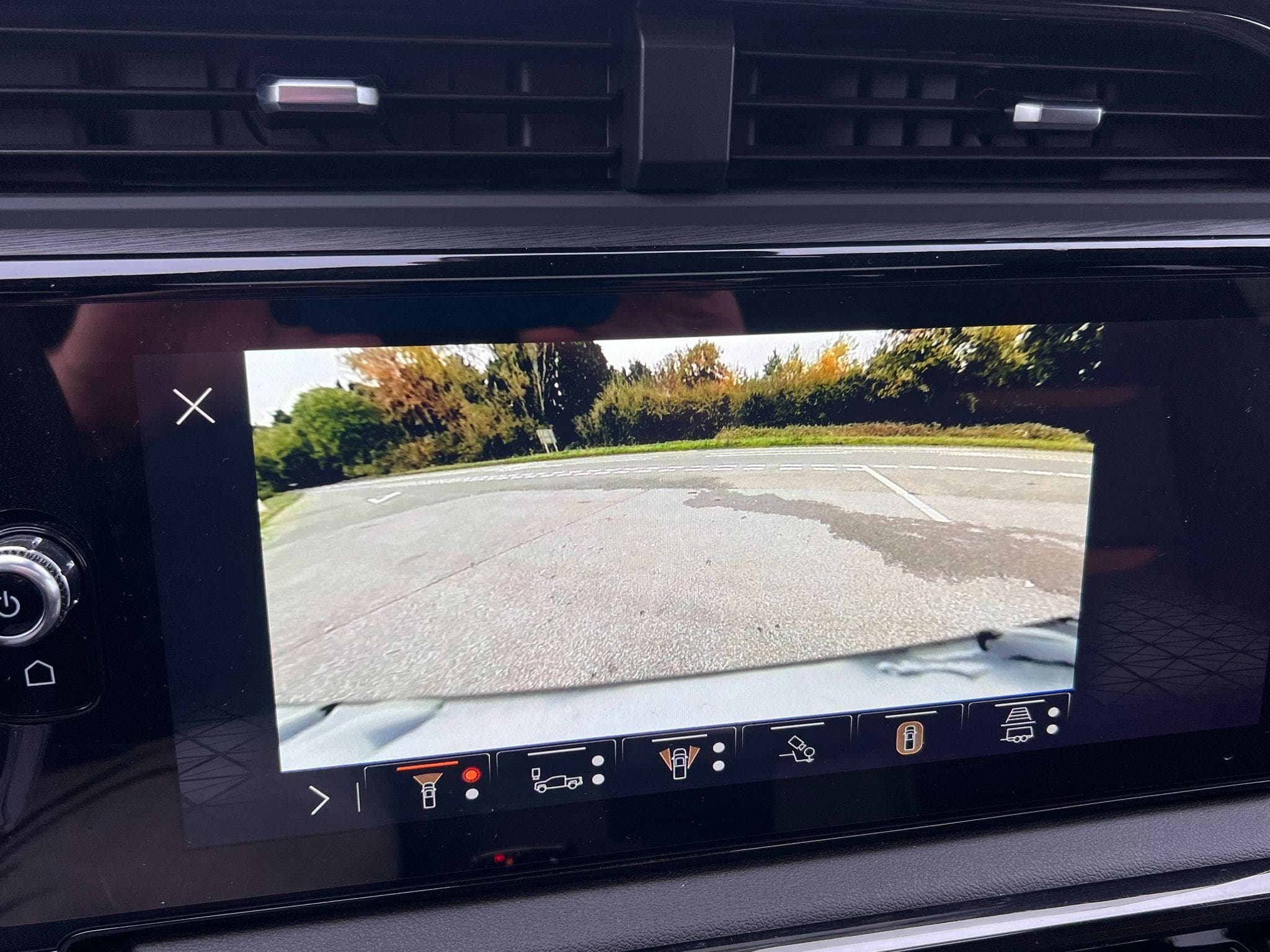 GMC Sierra - Image 30