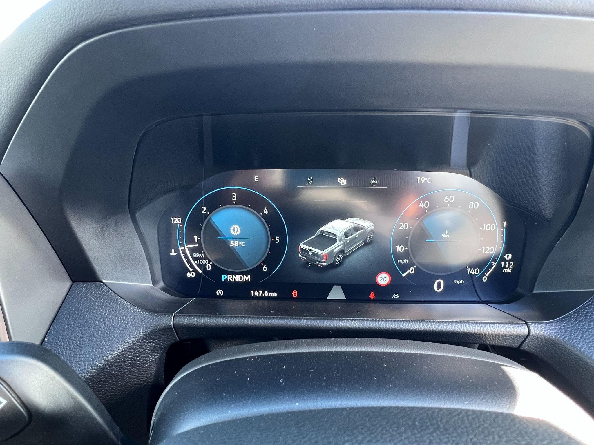 Volkswagen Amarok - Image 16