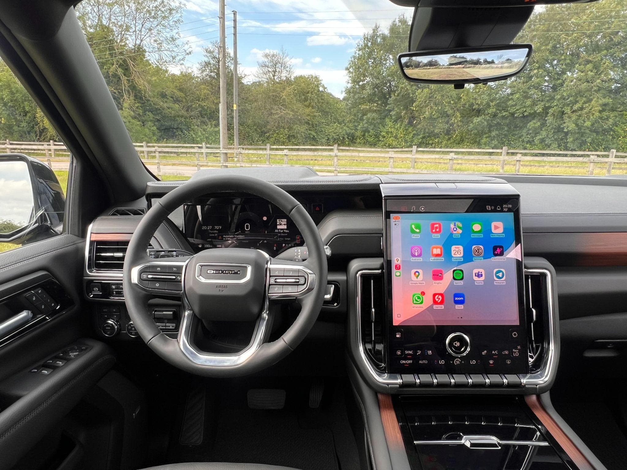 GMC Yukon - Image 43