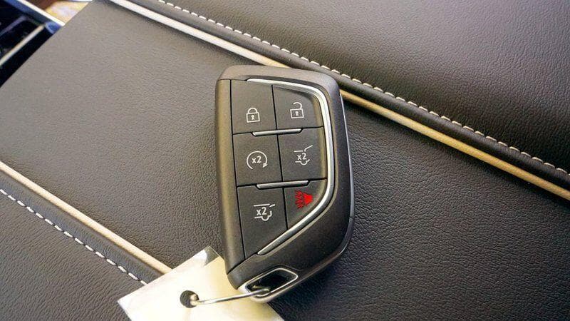 Cadillac Escalade - Image 27