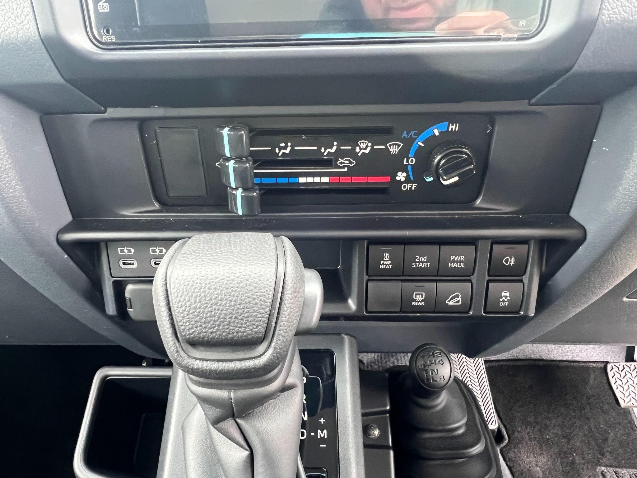 Toyota Land Cruiser - Image 25