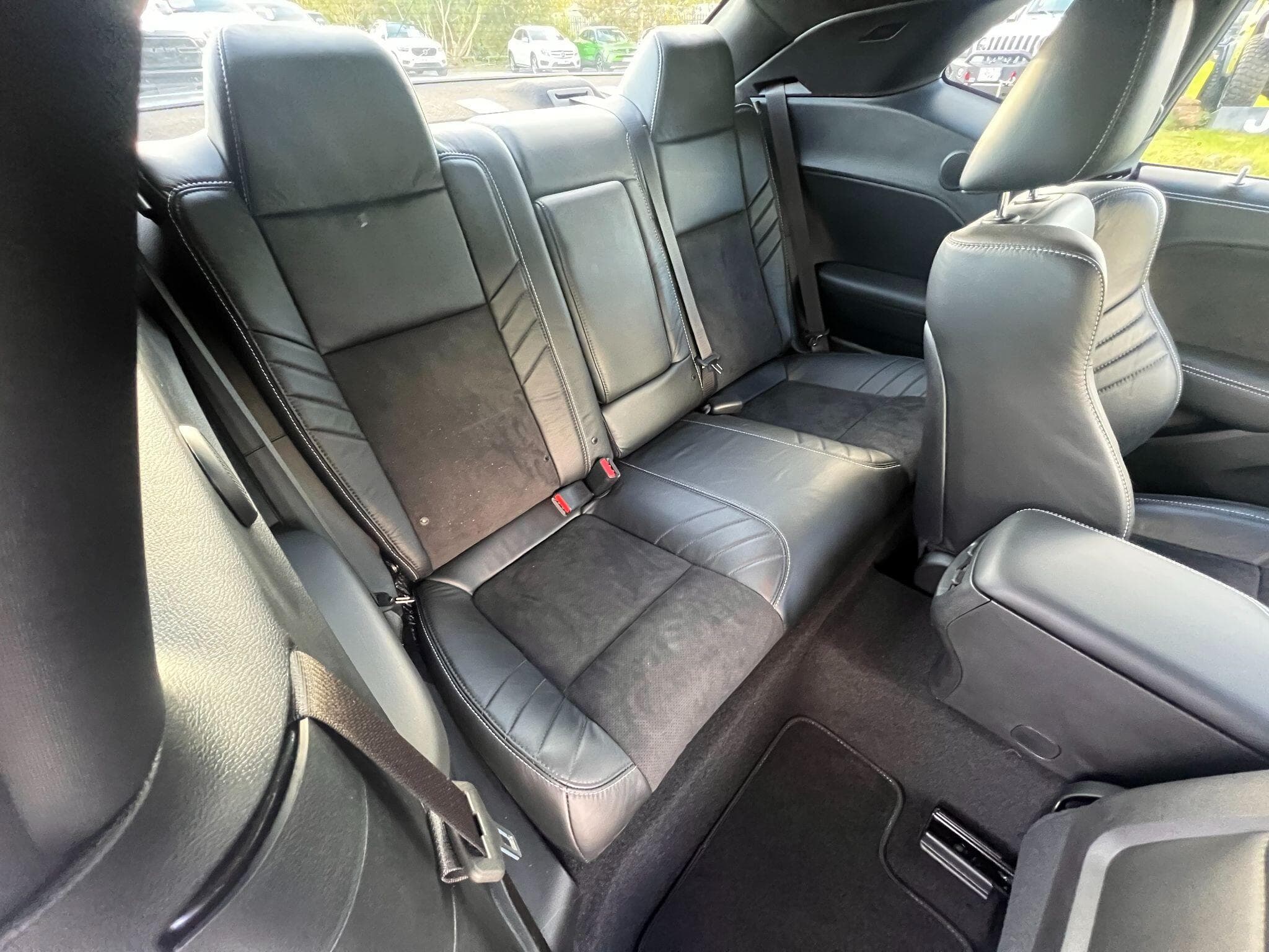 Dodge Challenger - Image 16