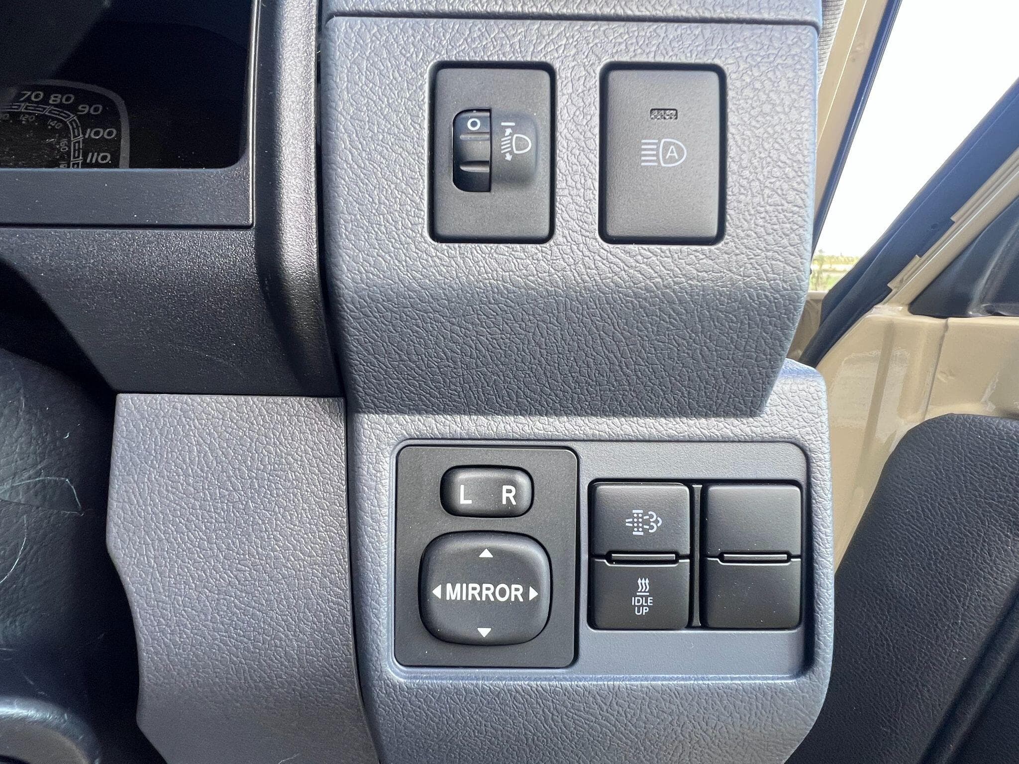 Toyota Land Cruiser - Image 43