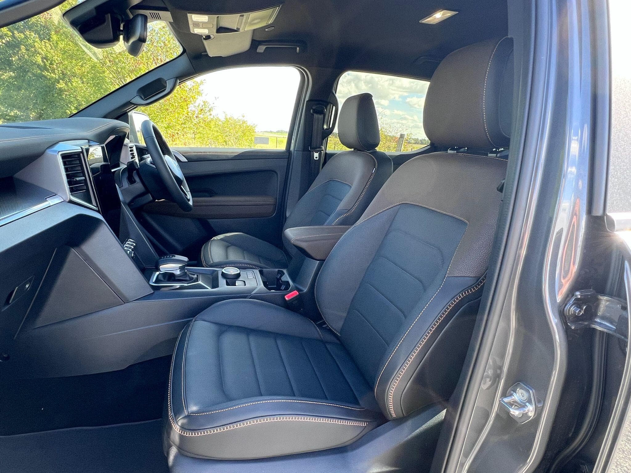 Volkswagen Amarok - Image 13