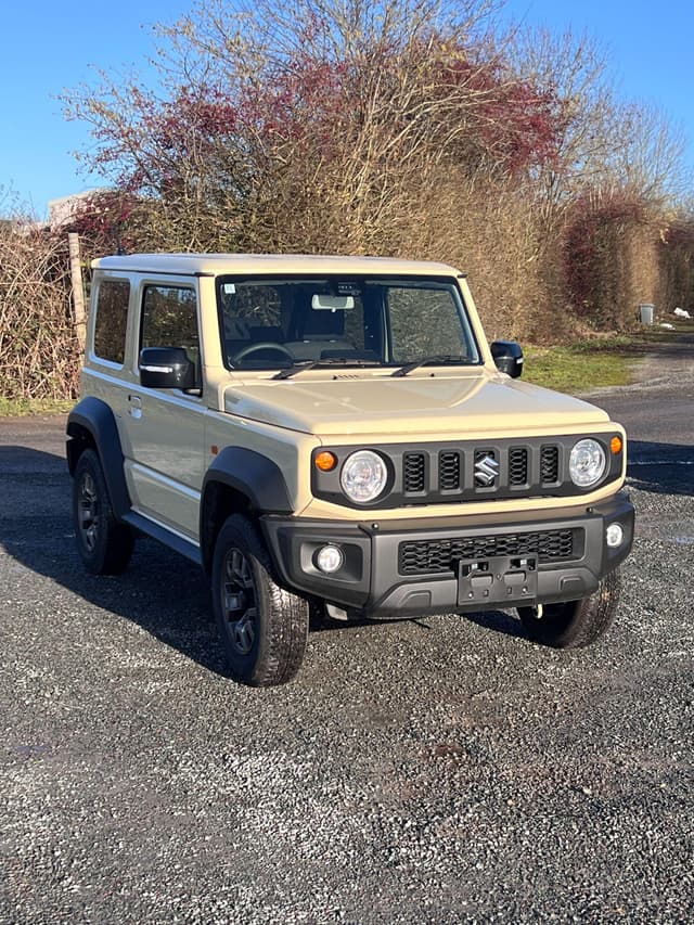 Suzuki Jimny - Thumbnail 3