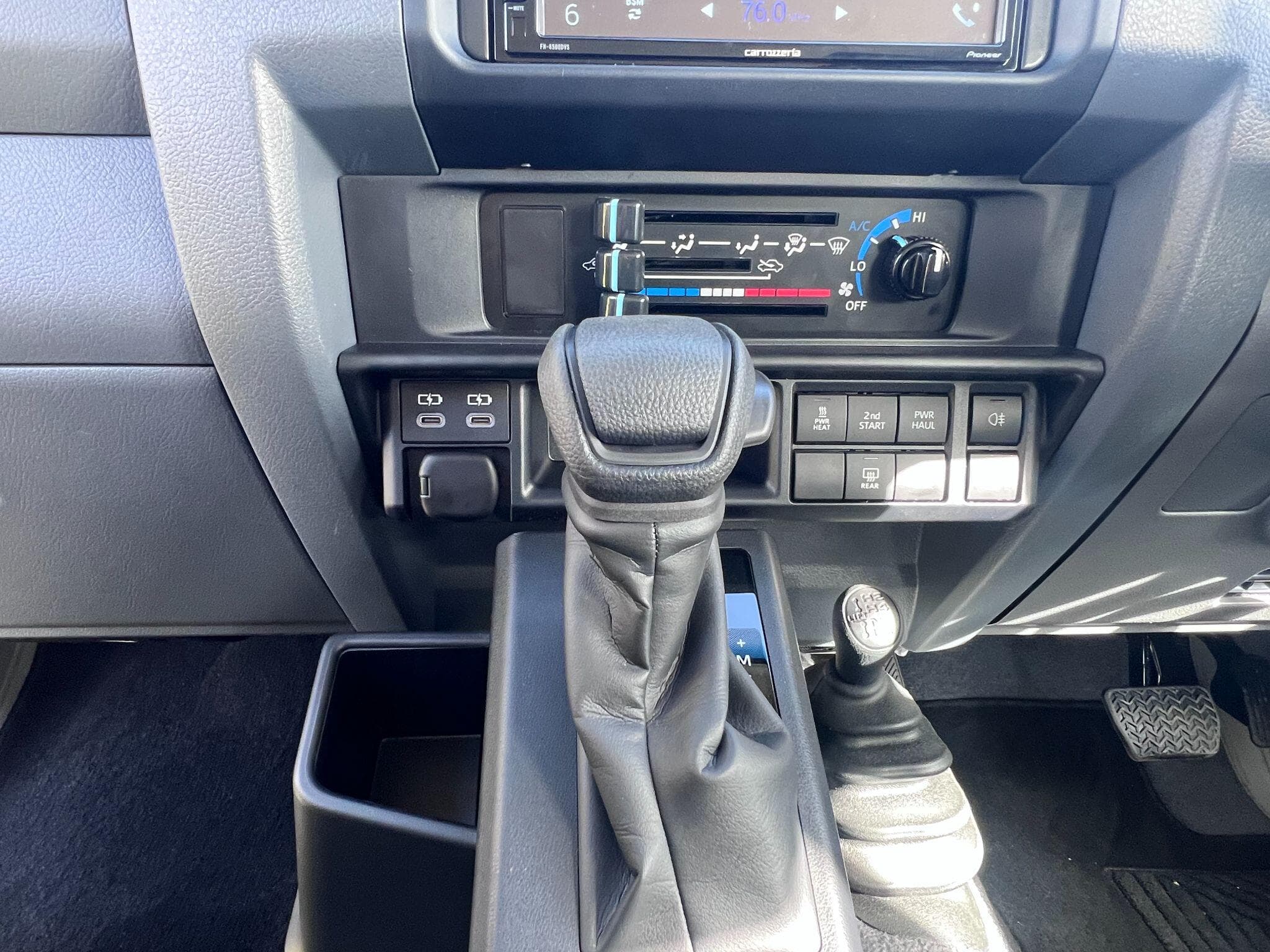 Toyota Land Cruiser - Image 12