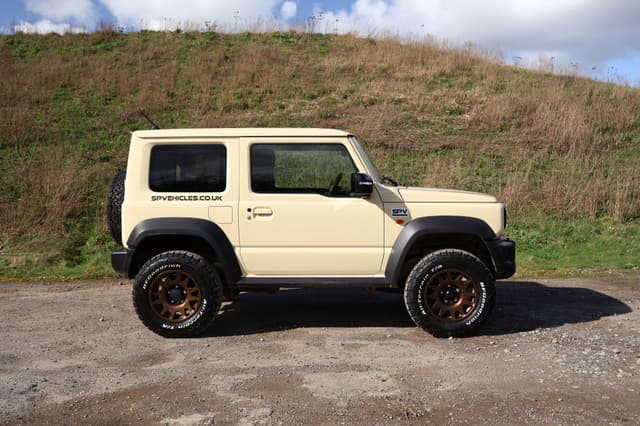 Suzuki Jimny - Thumbnail 2
