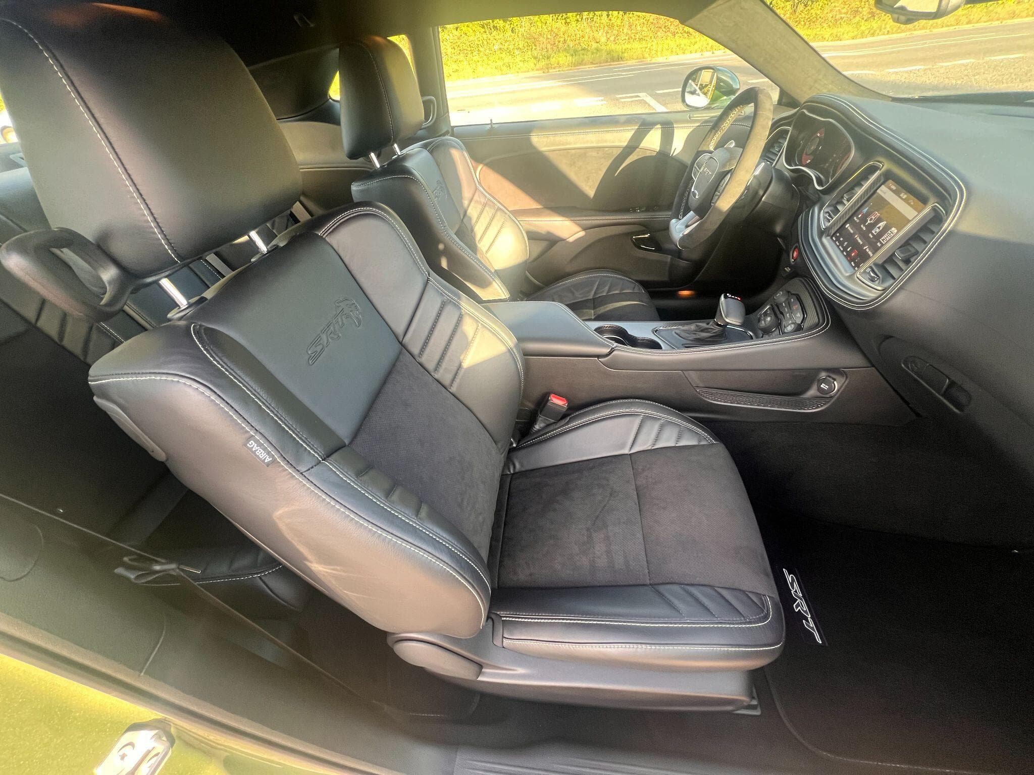 Dodge Challenger - Image 9