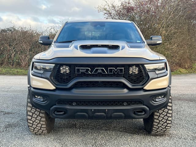 Dodge RAM - Thumbnail 2