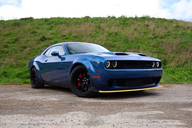 Dodge Challenger - Thumbnail 2