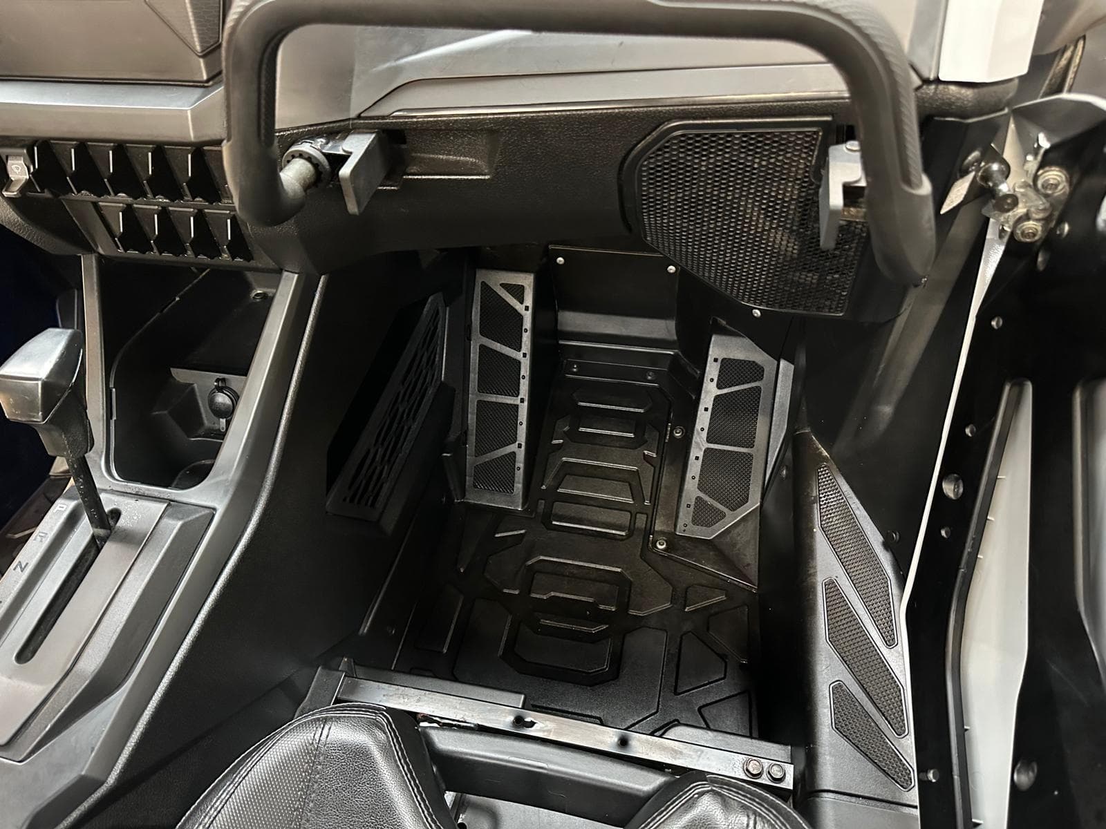 Polaris RZR - Image 12