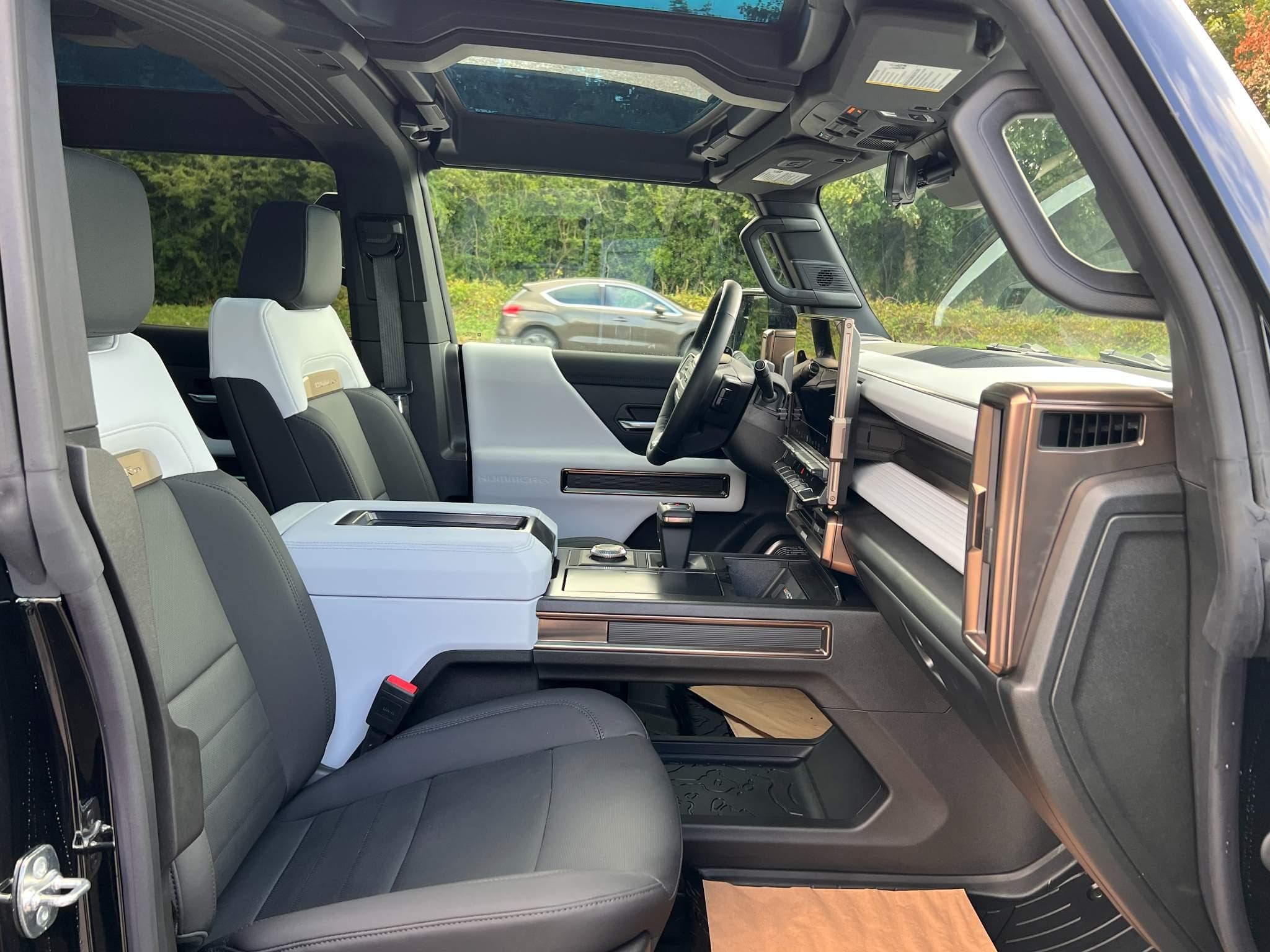 GMC Hummer 3X - Image 10