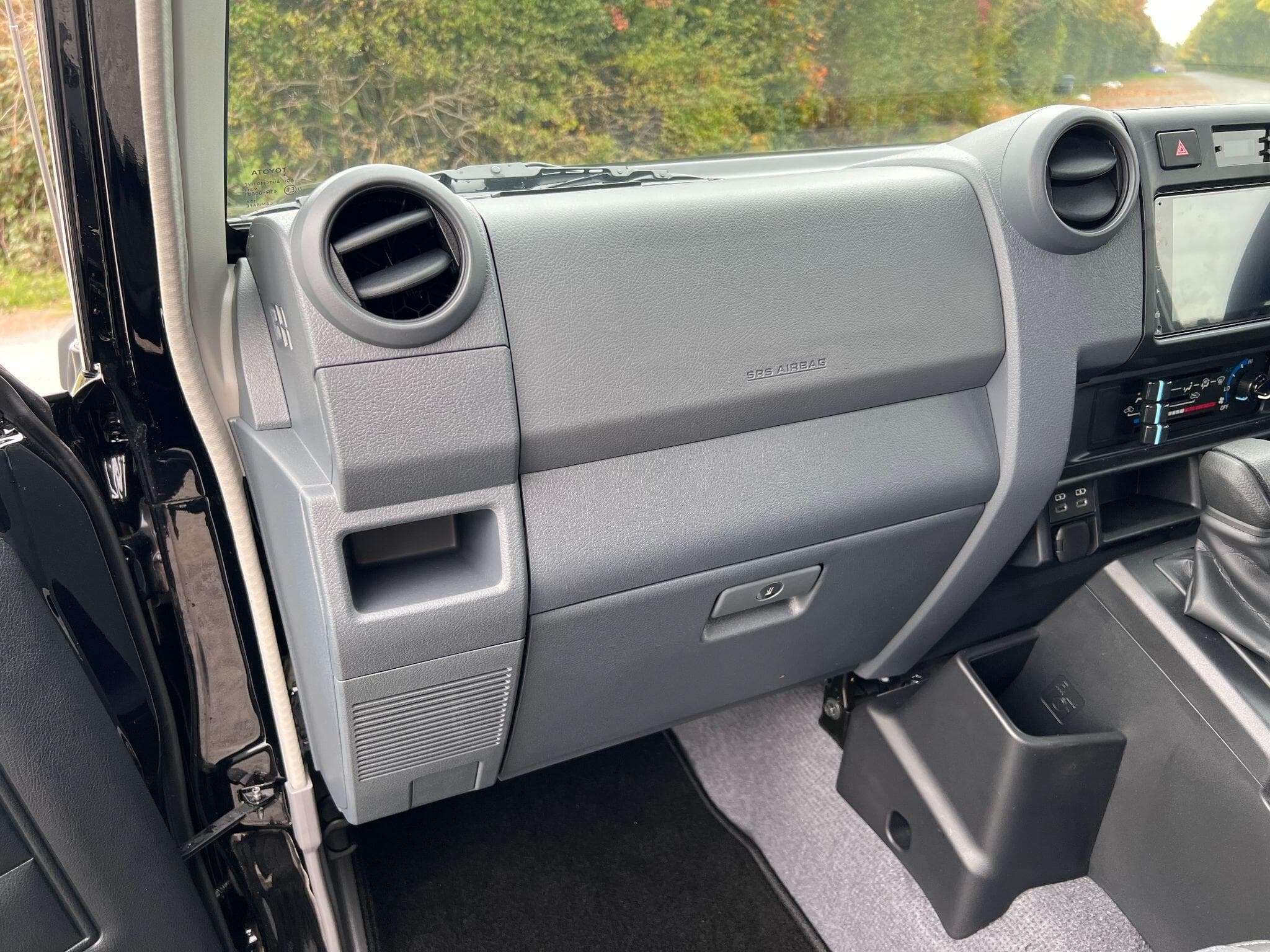 Toyota Land Cruiser - Image 15