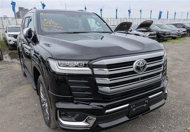 Toyota Land Cruiser - Thumbnail 1