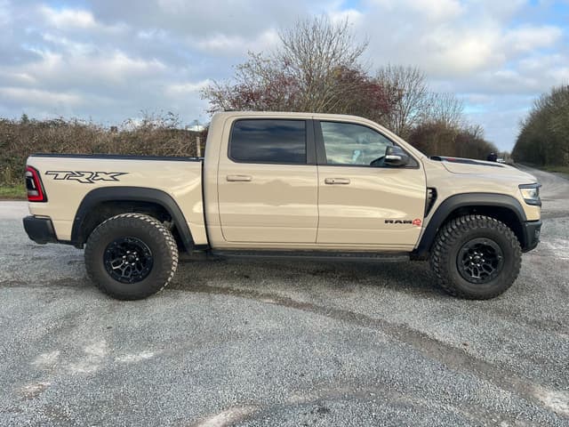 Dodge RAM - Thumbnail 3