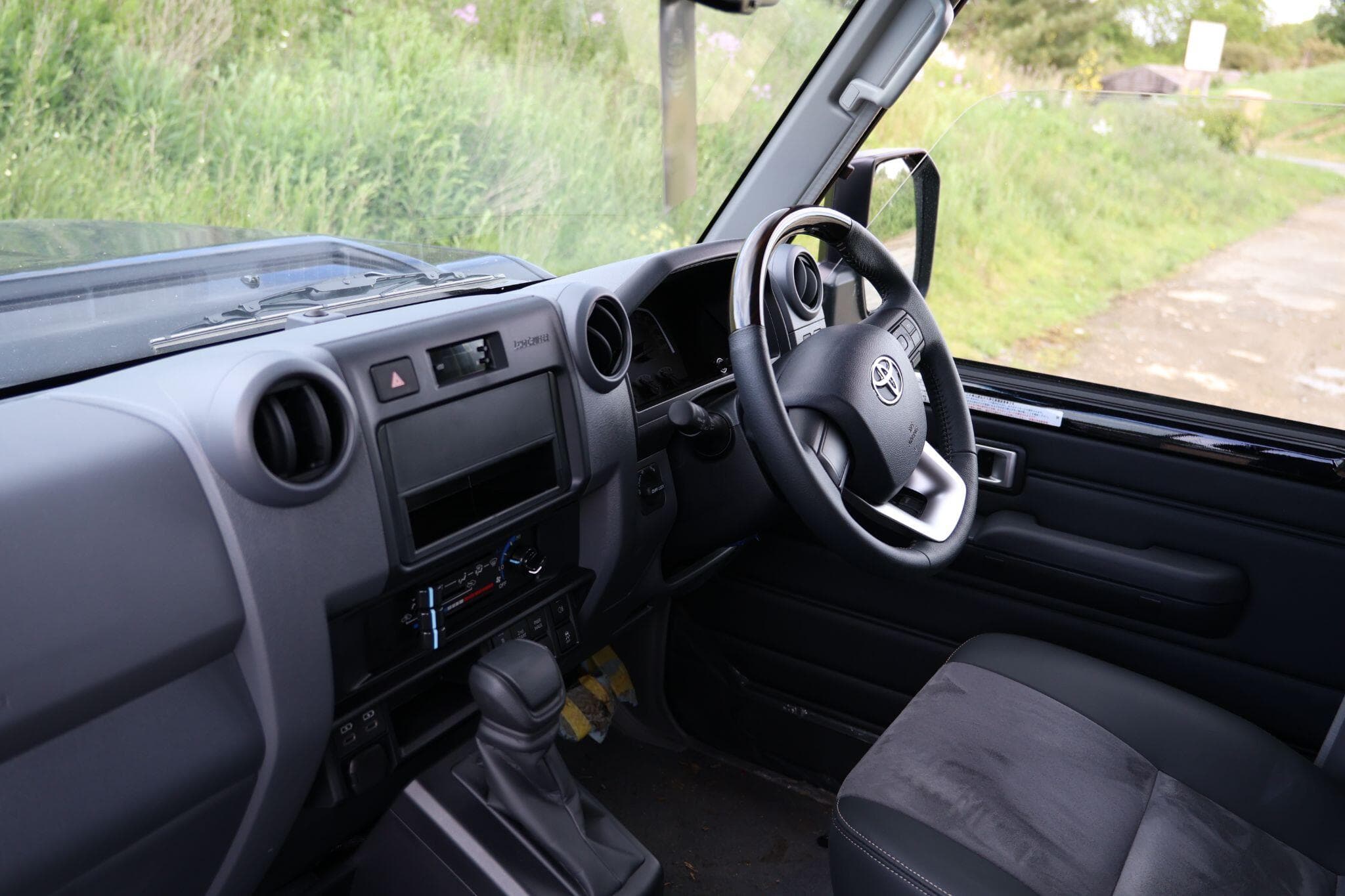 Toyota Land Cruiser - Image 69