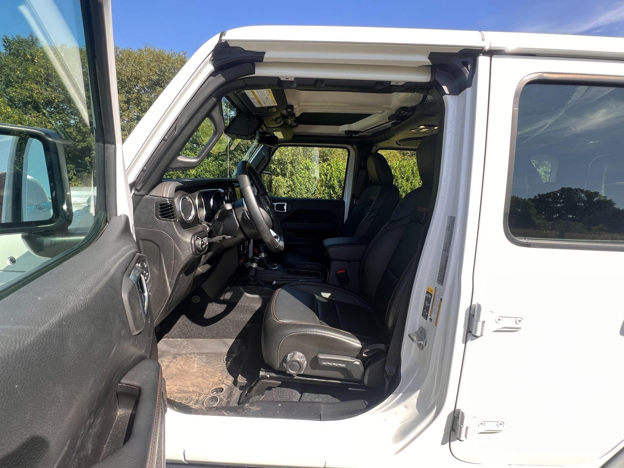 Jeep Wrangler - Image 13