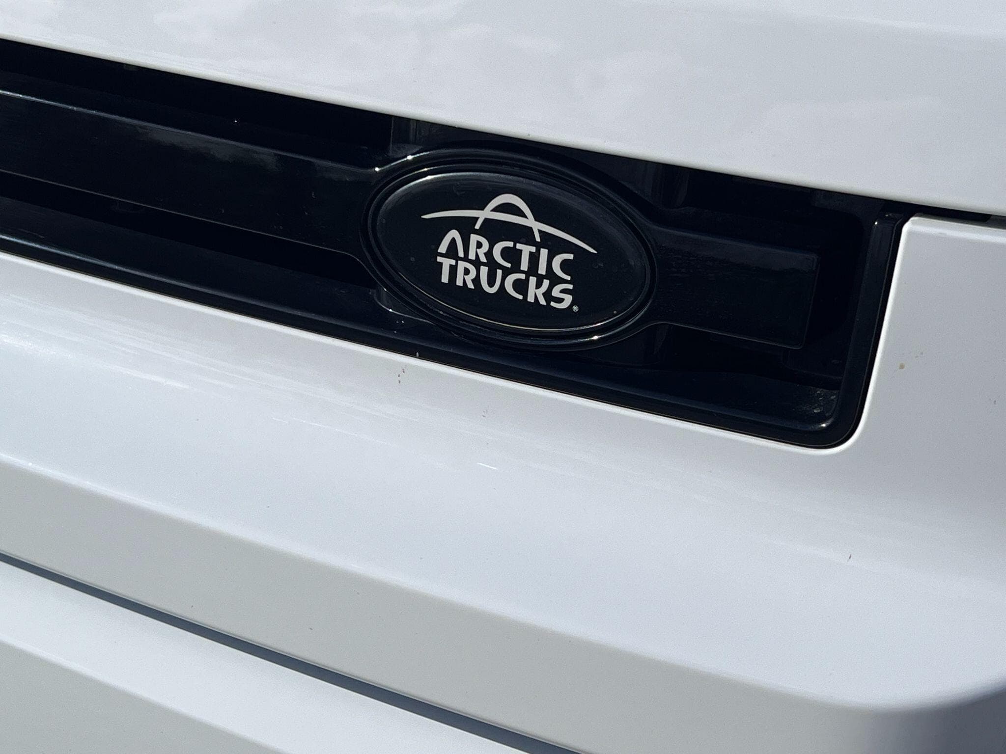 Land Rover Defender 110 - Image 22