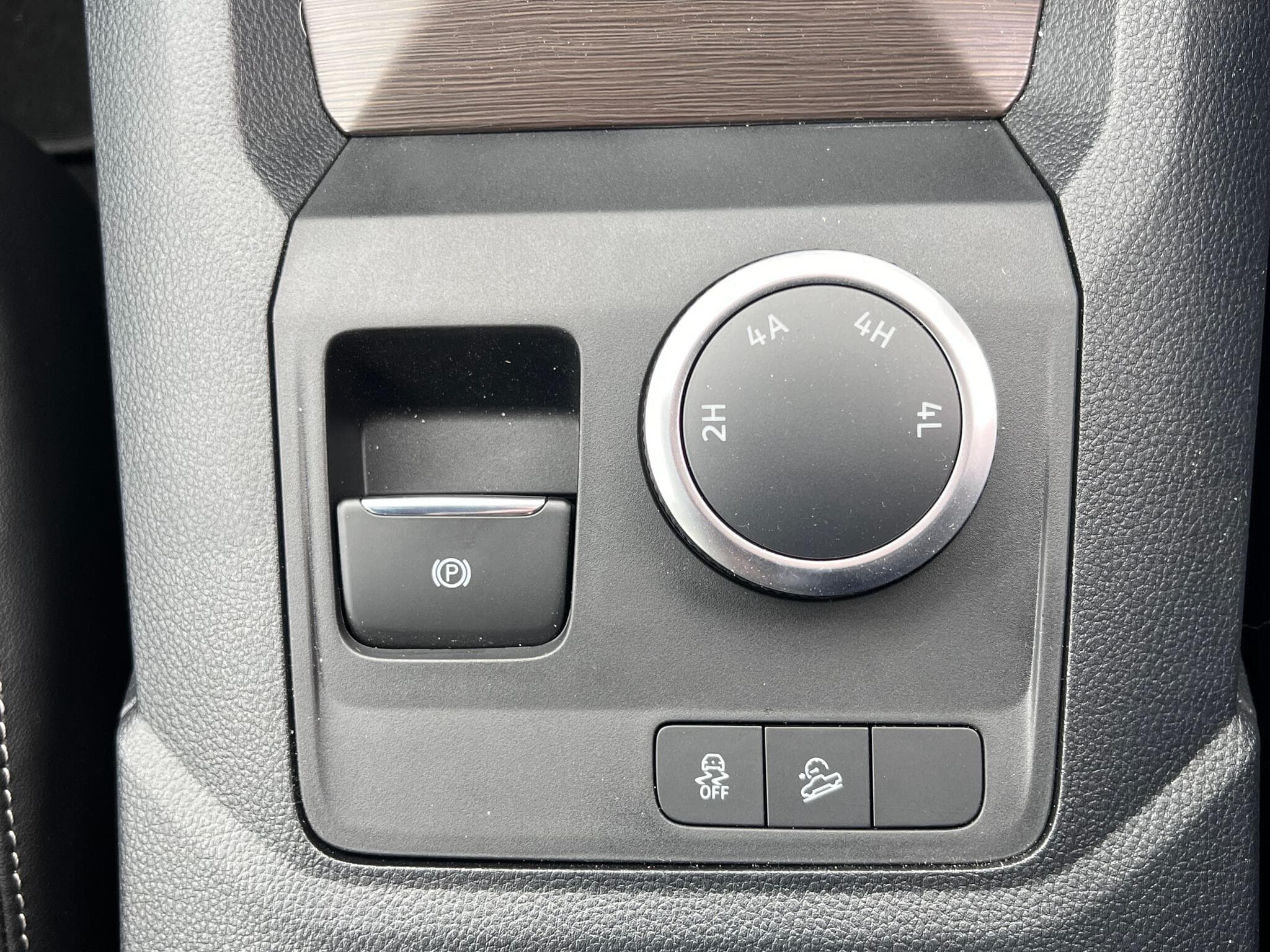 Volkswagen Amarok - Image 17