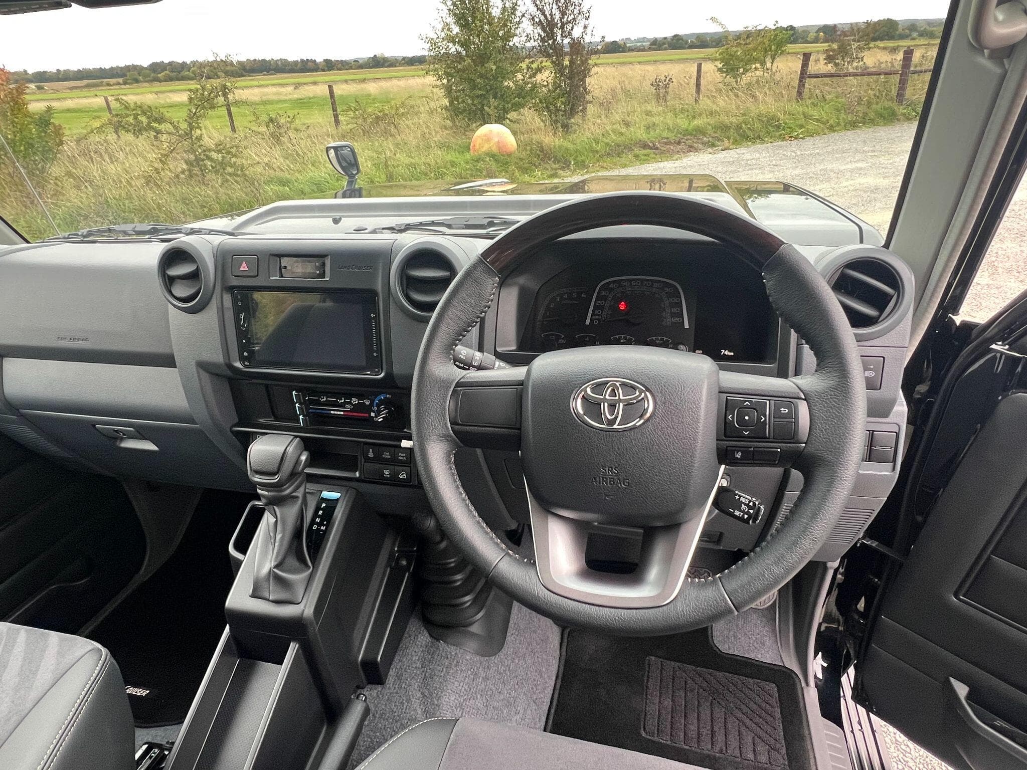 Toyota Land Cruiser - Image 11