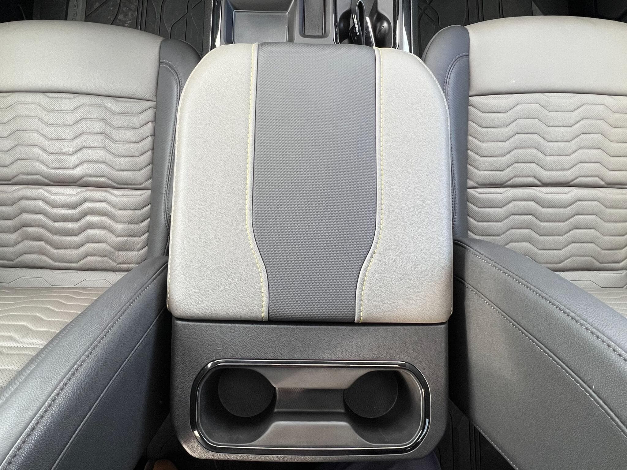 Chevrolet Silverado - Image 26