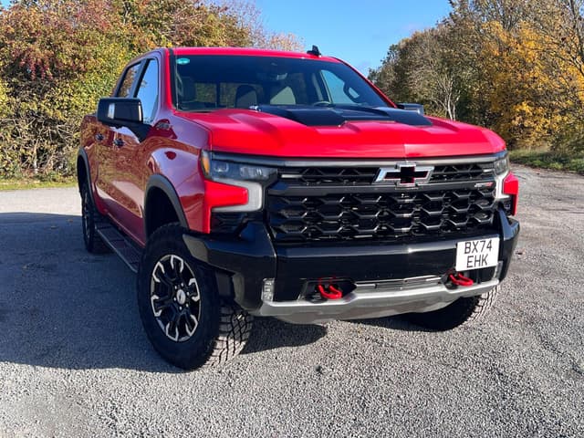 Chevrolet Silverado - Thumbnail 1