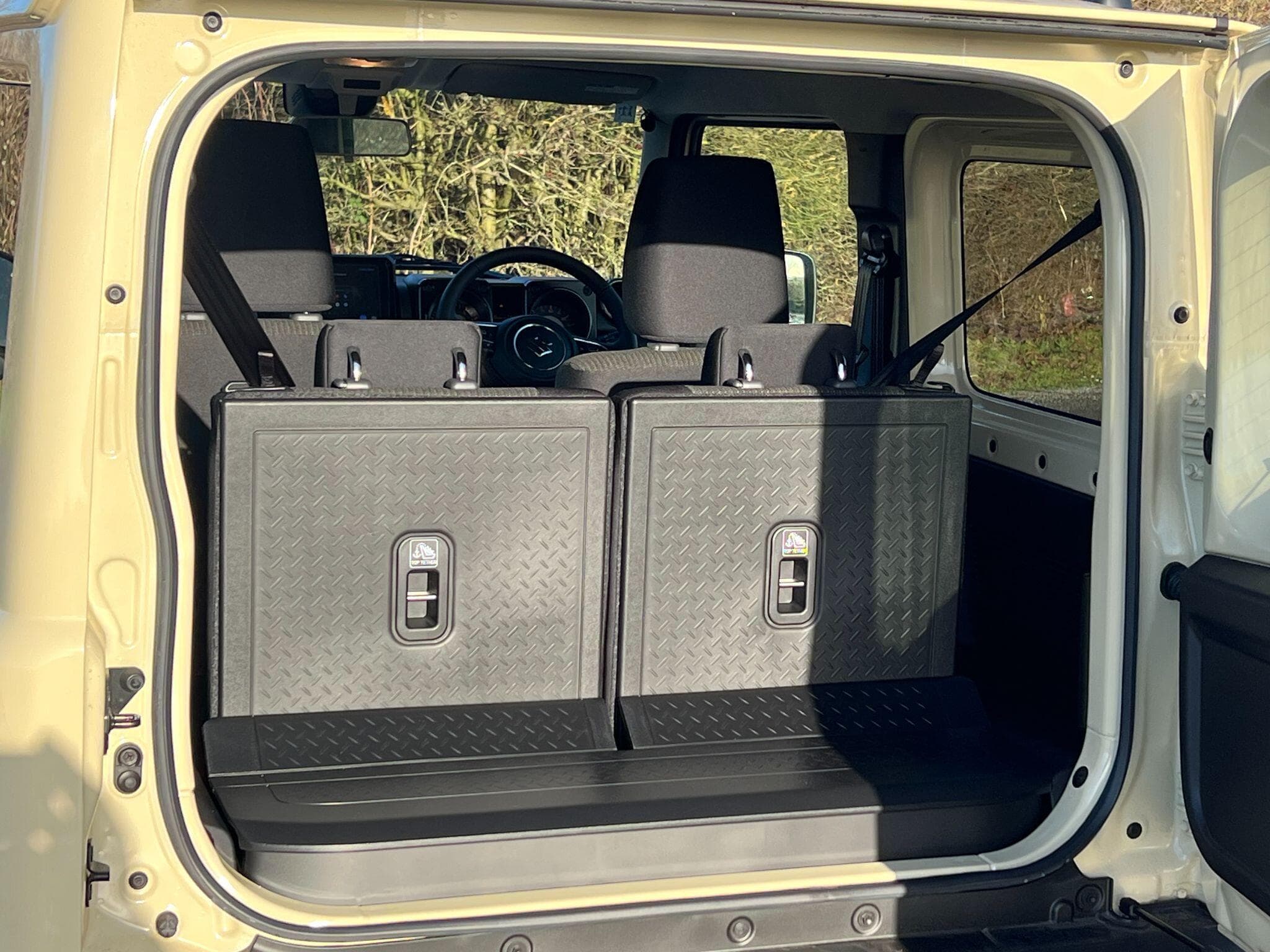 Suzuki Jimny - Image 13