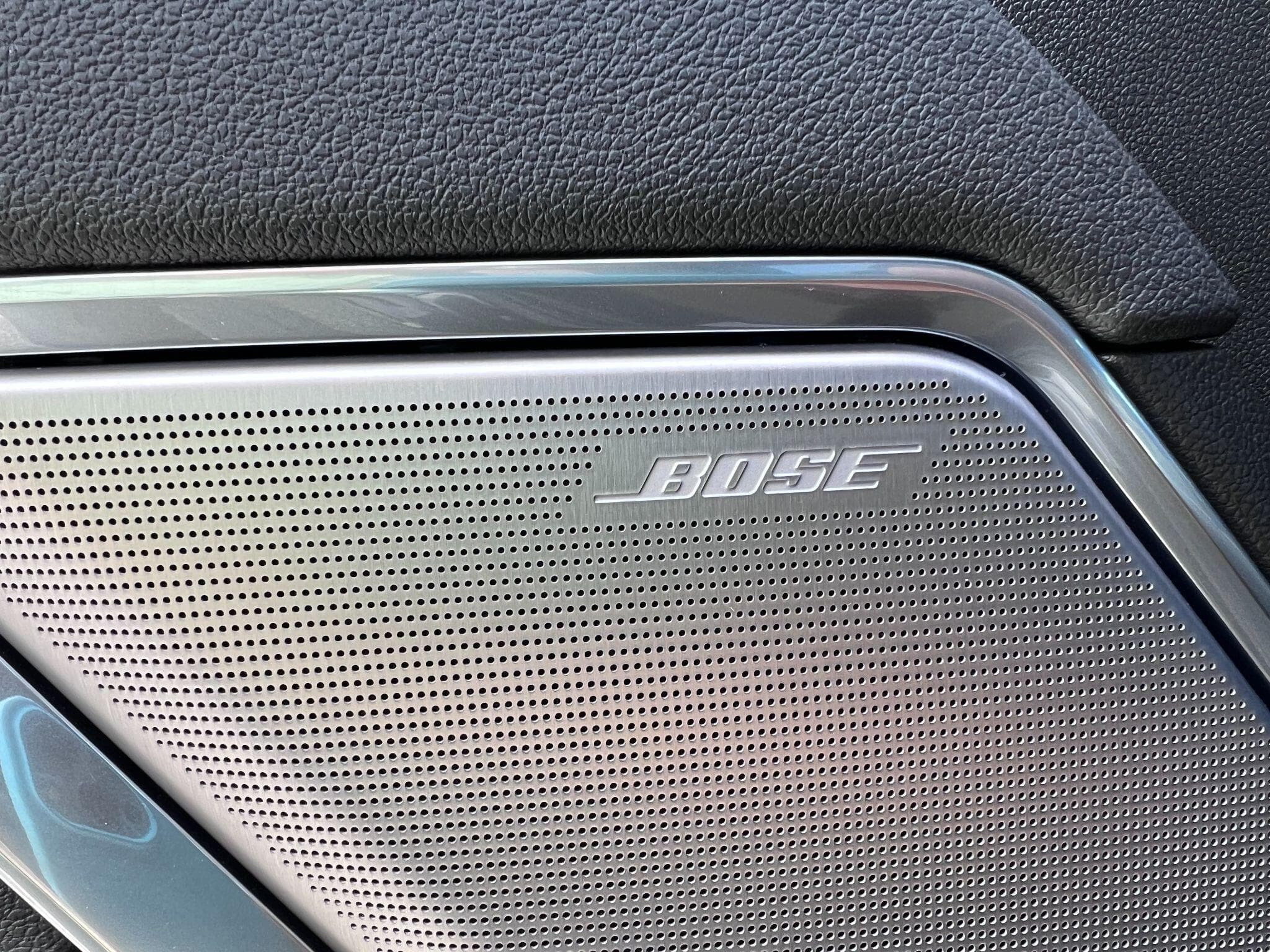 Chevrolet Silverado - Image 23